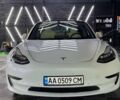 Білий Тесла Модель 3, об'ємом двигуна 0 л та пробігом 110 тис. км за 16499 $, фото 1 на Automoto.ua