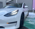 Белый Тесла Модель 3, объемом двигателя 0 л и пробегом 32 тыс. км за 32800 $, фото 2 на Automoto.ua