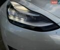 Белый Тесла Модель 3, объемом двигателя 0 л и пробегом 99 тыс. км за 18900 $, фото 21 на Automoto.ua
