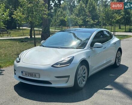 Белый Тесла Модель 3, объемом двигателя 0 л и пробегом 98 тыс. км за 16500 $, фото 1 на Automoto.ua