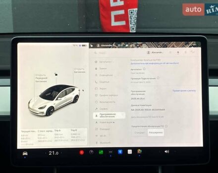 Белый Тесла Модель 3, объемом двигателя 0 л и пробегом 110 тыс. км за 19499 $, фото 14 на Automoto.ua