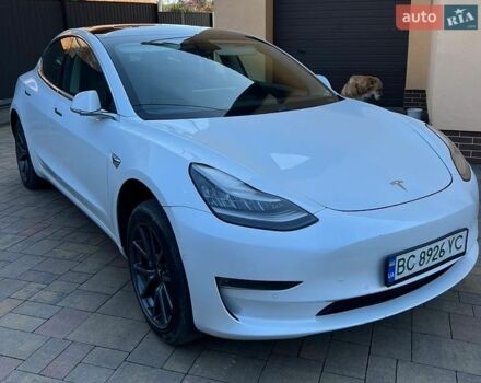 Белый Тесла Модель 3, объемом двигателя 0 л и пробегом 145 тыс. км за 17500 $, фото 2 на Automoto.ua