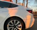 Белый Тесла Модель 3, объемом двигателя 0 л и пробегом 62 тыс. км за 22400 $, фото 11 на Automoto.ua
