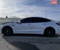 Білий Тесла Модель 3, об'ємом двигуна 0 л та пробігом 124 тис. км за 34900 $, фото 3 на Automoto.ua
