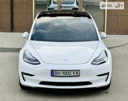 Білий Тесла Модель 3, об'ємом двигуна 0 л та пробігом 17 тис. км за 28200 $, фото 82 на Automoto.ua
