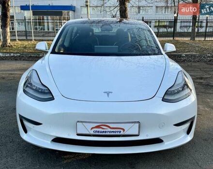 Белый Тесла Модель 3, объемом двигателя 0 л и пробегом 211 тыс. км за 14490 $, фото 7 на Automoto.ua