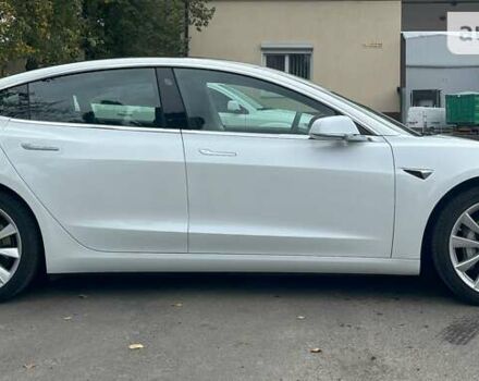 Білий Тесла Модель 3, об'ємом двигуна 0 л та пробігом 88 тис. км за 20000 $, фото 4 на Automoto.ua