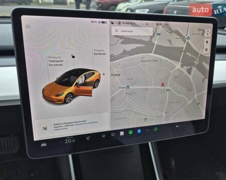 Белый Тесла Модель 3, объемом двигателя 0 л и пробегом 83 тыс. км за 17500 $, фото 16 на Automoto.ua