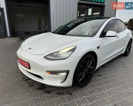 Белый Тесла Модель 3, объемом двигателя 0 л и пробегом 255 тыс. км за 15400 $, фото 90 на Automoto.ua