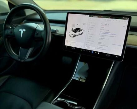 Белый Тесла Модель 3, объемом двигателя 0 л и пробегом 78 тыс. км за 20999 $, фото 24 на Automoto.ua