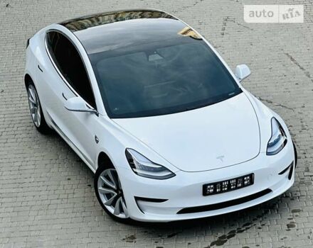 Білий Тесла Модель 3, об'ємом двигуна 0 л та пробігом 17 тис. км за 28200 $, фото 63 на Automoto.ua