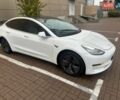 Білий Тесла Модель 3, об'ємом двигуна 0 л та пробігом 106 тис. км за 18500 $, фото 2 на Automoto.ua