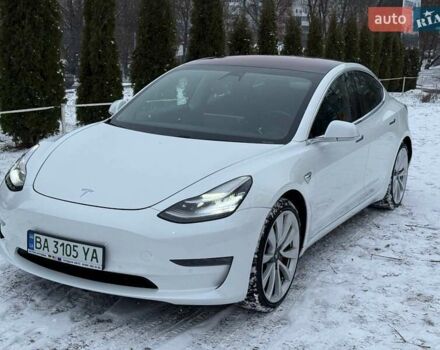 Белый Тесла Модель 3, объемом двигателя 0 л и пробегом 100 тыс. км за 22500 $, фото 4 на Automoto.ua