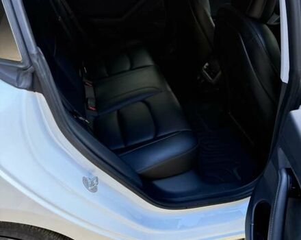 Белый Тесла Модель 3, объемом двигателя 0 л и пробегом 143 тыс. км за 18900 $, фото 30 на Automoto.ua