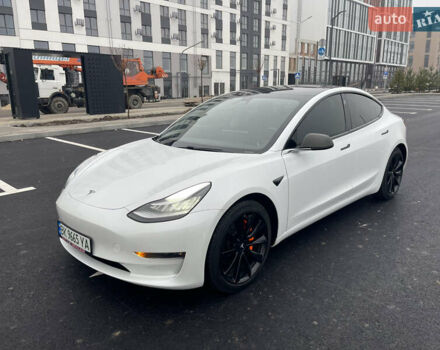 Белый Тесла Модель 3, объемом двигателя 0 л и пробегом 73 тыс. км за 17000 $, фото 17 на Automoto.ua