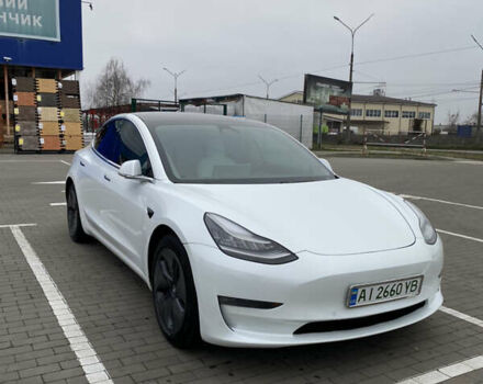 Белый Тесла Модель 3, объемом двигателя 0 л и пробегом 110 тыс. км за 17600 $, фото 1 на Automoto.ua