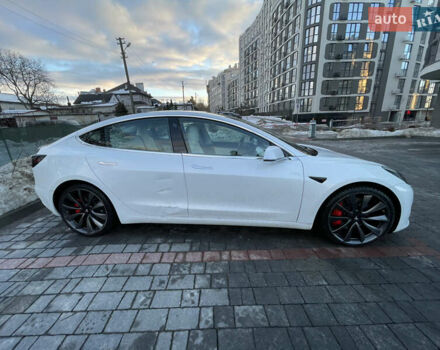 Білий Тесла Модель 3, об'ємом двигуна 0 л та пробігом 24 тис. км за 20500 $, фото 7 на Automoto.ua