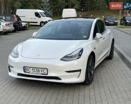 Білий Тесла Модель 3, об'ємом двигуна 0 л та пробігом 262 тис. км за 18400 $, фото 3 на Automoto.ua