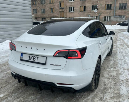 Білий Тесла Модель 3, об'ємом двигуна 0 л та пробігом 143 тис. км за 16300 $, фото 4 на Automoto.ua