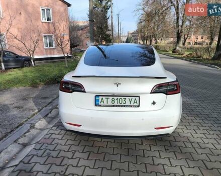 Белый Тесла Модель 3, объемом двигателя 0 л и пробегом 250 тыс. км за 14300 $, фото 2 на Automoto.ua
