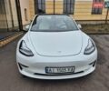 Белый Тесла Модель 3, объемом двигателя 0 л и пробегом 83 тыс. км за 17500 $, фото 13 на Automoto.ua