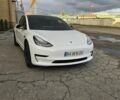 Білий Тесла Модель 3, об'ємом двигуна 0 л та пробігом 78 тис. км за 15300 $, фото 2 на Automoto.ua