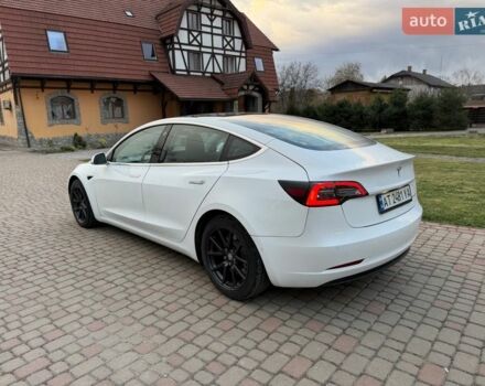 Білий Тесла Модель 3, об'ємом двигуна 0 л та пробігом 82 тис. км за 18400 $, фото 14 на Automoto.ua