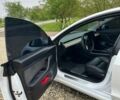 Білий Тесла Модель 3, об'ємом двигуна 0 л та пробігом 99 тис. км за 17000 $, фото 9 на Automoto.ua