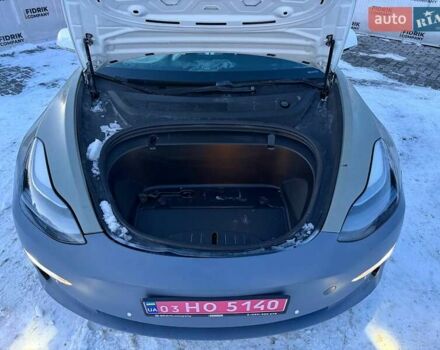 Белый Тесла Модель 3, объемом двигателя 0 л и пробегом 233 тыс. км за 11400 $, фото 24 на Automoto.ua