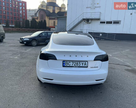 Белый Тесла Модель 3, объемом двигателя 0 л и пробегом 101 тыс. км за 18400 $, фото 5 на Automoto.ua