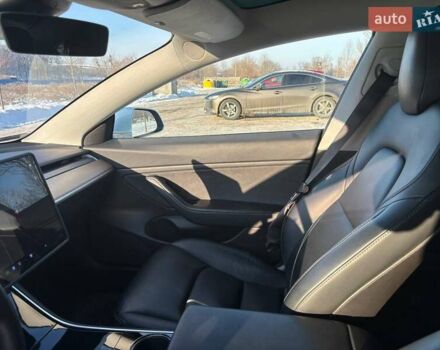 Білий Тесла Модель 3, об'ємом двигуна 0 л та пробігом 92 тис. км за 18600 $, фото 27 на Automoto.ua