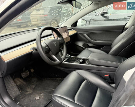 Білий Тесла Модель 3, об'ємом двигуна 0 л та пробігом 79 тис. км за 15200 $, фото 10 на Automoto.ua