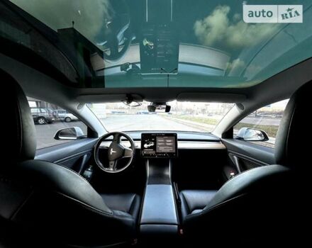 Білий Тесла Модель 3, об'ємом двигуна 0 л та пробігом 99 тис. км за 23500 $, фото 12 на Automoto.ua