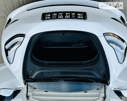Білий Тесла Модель 3, об'ємом двигуна 0 л та пробігом 17 тис. км за 28200 $, фото 75 на Automoto.ua