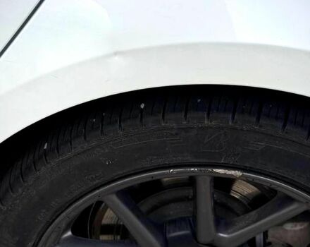 Білий Тесла Модель 3, об'ємом двигуна 0 л та пробігом 85 тис. км за 14500 $, фото 4 на Automoto.ua