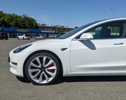 Белый Тесла Модель 3, объемом двигателя 0 л и пробегом 101 тыс. км за 23500 $, фото 16 на Automoto.ua