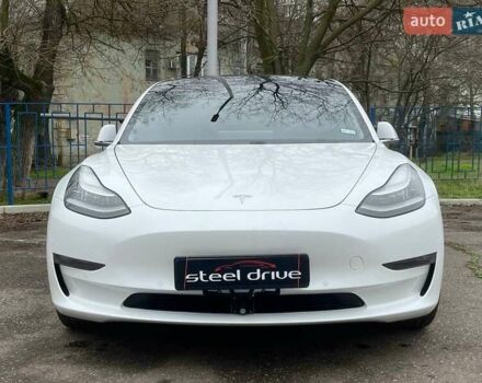 Белый Тесла Модель 3, объемом двигателя 0 л и пробегом 131 тыс. км за 21300 $, фото 1 на Automoto.ua