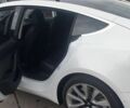 Білий Тесла Модель 3, об'ємом двигуна 0 л та пробігом 170 тис. км за 16500 $, фото 11 на Automoto.ua