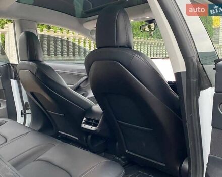 Білий Тесла Модель 3, об'ємом двигуна 0 л та пробігом 130 тис. км за 17200 $, фото 19 на Automoto.ua