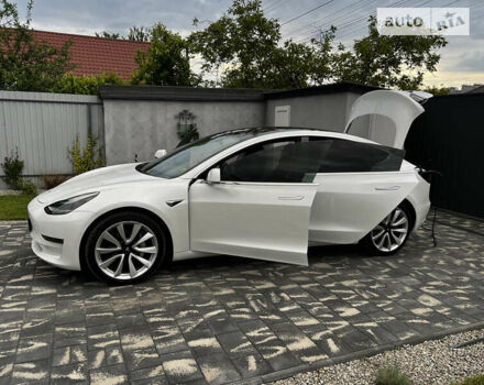 Білий Тесла Модель 3, об'ємом двигуна 0 л та пробігом 100 тис. км за 23700 $, фото 46 на Automoto.ua