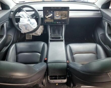 Белый Тесла Модель 3, объемом двигателя 0 л и пробегом 190 тыс. км за 12500 $, фото 7 на Automoto.ua