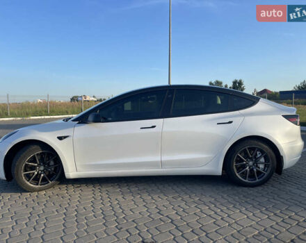 Белый Тесла Модель 3, объемом двигателя 0 л и пробегом 107 тыс. км за 17500 $, фото 7 на Automoto.ua