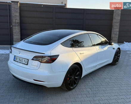 Білий Тесла Модель 3, об'ємом двигуна 0 л та пробігом 74 тис. км за 16500 $, фото 7 на Automoto.ua