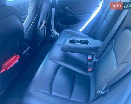 Білий Тесла Модель 3, об'ємом двигуна 0 л та пробігом 111 тис. км за 13700 $, фото 7 на Automoto.ua