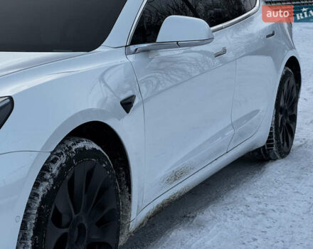 Білий Тесла Модель 3, об'ємом двигуна 0 л та пробігом 133 тис. км за 16800 $, фото 5 на Automoto.ua