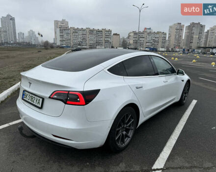 Белый Тесла Модель 3, объемом двигателя 0 л и пробегом 95 тыс. км за 15900 $, фото 4 на Automoto.ua