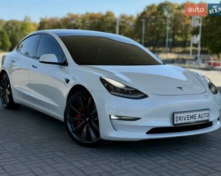Белый Тесла Модель 3, объемом двигателя 0 л и пробегом 78 тыс. км за 20999 $, фото 2 на Automoto.ua