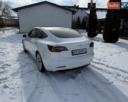 Білий Тесла Модель 3, об'ємом двигуна 0 л та пробігом 185 тис. км за 13800 $, фото 1 на Automoto.ua