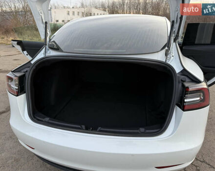 Белый Тесла Модель 3, объемом двигателя 0 л и пробегом 139 тыс. км за 17750 $, фото 40 на Automoto.ua