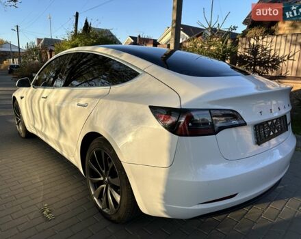 Белый Тесла Модель 3, объемом двигателя 0 л и пробегом 99 тыс. км за 19900 $, фото 10 на Automoto.ua